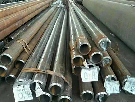 石油裂化管.jpg 石油裂化管.jpg